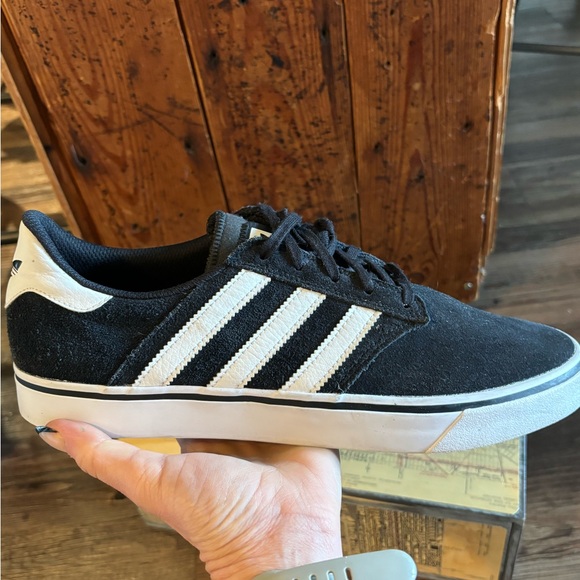 Men’s Adidas Seely Premier, 10.5 - Picture 5 of 10